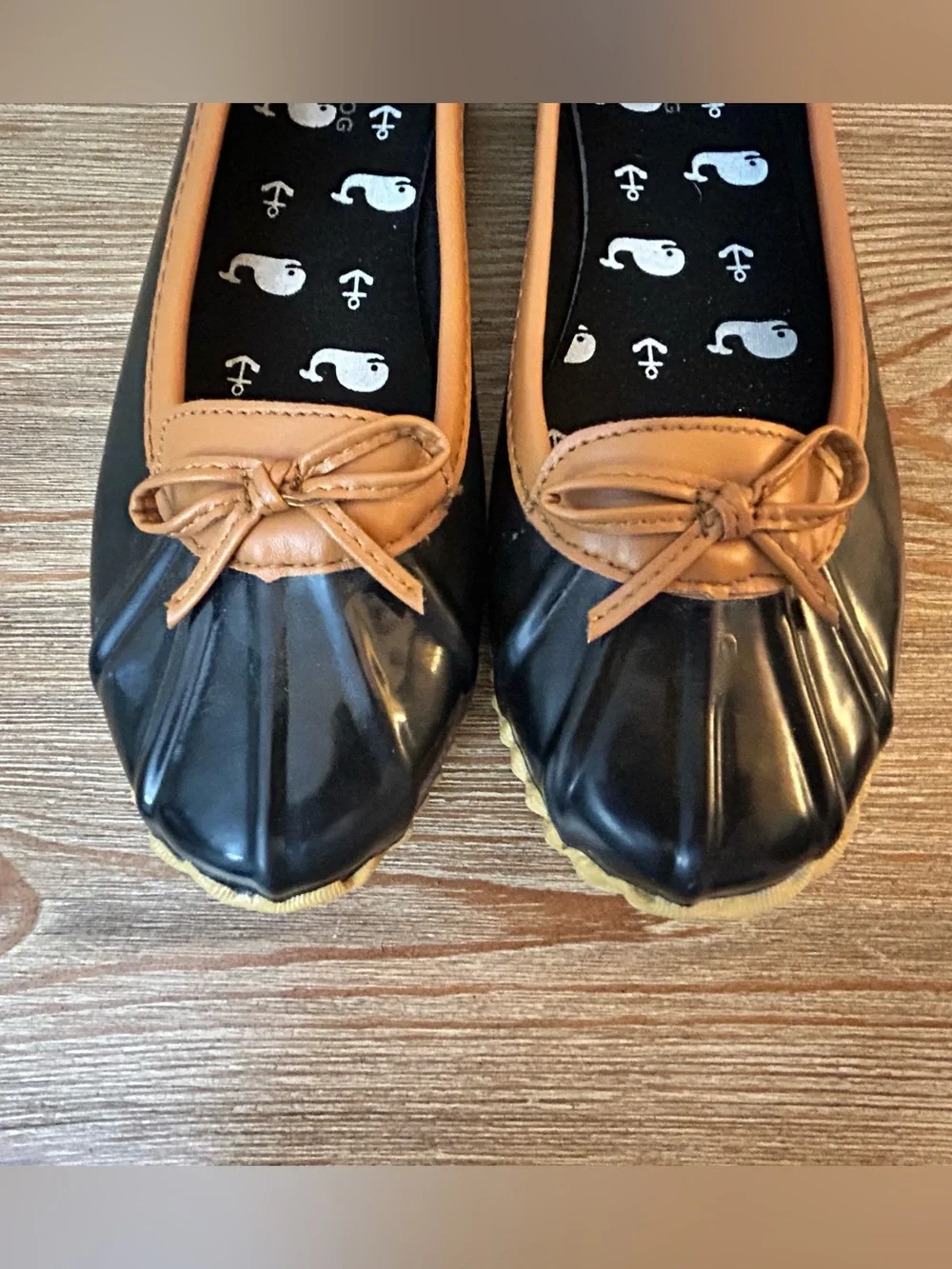 London Fog Webster Duck Shoe Navy and Tan Size 8 Waterproof